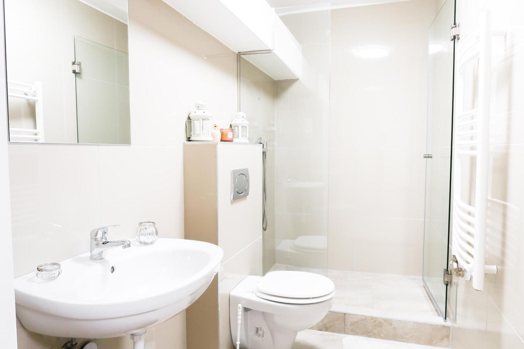 Budapest City Center, Nicely Renovated Apartment With 3 Bedrooms Eksteriør billede
